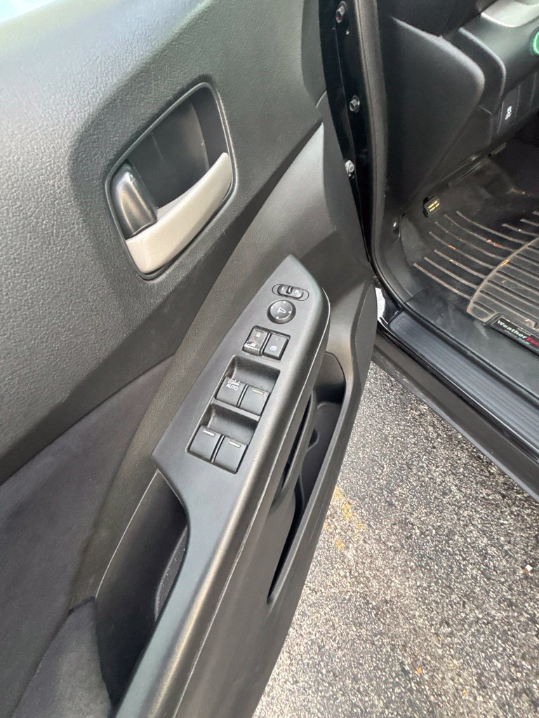Used 2012 Honda CR-V EX image 9