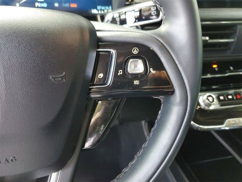 Used 2023 Lincoln Corsair Reserve w/ Jet Appearance Package image 25