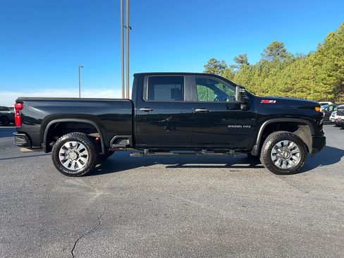 Used 2025 Chevrolet Silverado 2500 Custom w/ Custom Value Package image 4