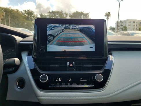 Used 2023 Toyota Corolla SE image 21