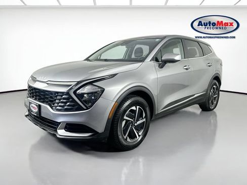 Used 2023 Kia Sportage LX AWD/4WD image 2