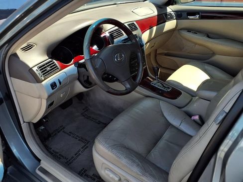 Used 2004 Lexus ES 330 FWD image 14