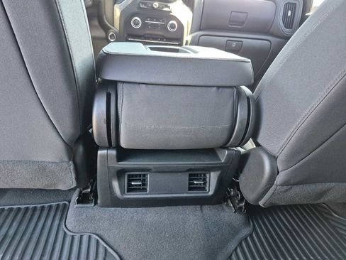 Used 2024 Chevrolet Silverado 2500 Custom image 25