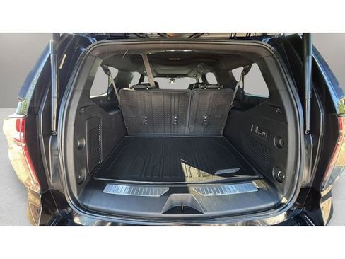 Used 2023 Chevrolet Suburban Premier AWD/4WD image 32