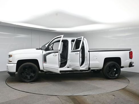 Used 2018 Chevrolet Silverado 1500 LT w/ Rally 2 Edition image 44