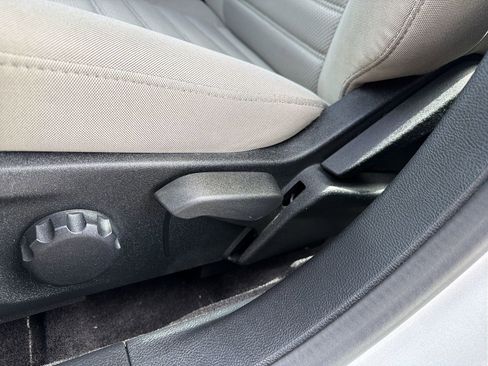 Used 2017 Ford Fusion S FWD image 18