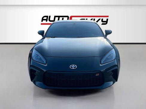 Used 2023 Toyota GR86 w/ ALL Weather Mat Package (TMS) RWD image 2