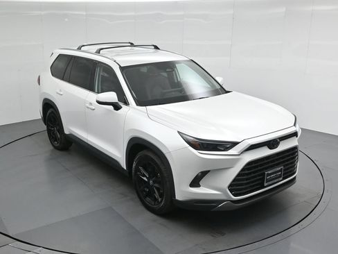 Used 2024 Toyota Grand Highlander AWD Hybrid image 39