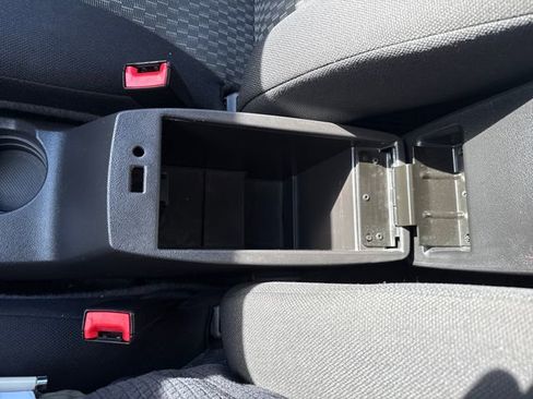 Used 2010 GMC Canyon SLT image 25