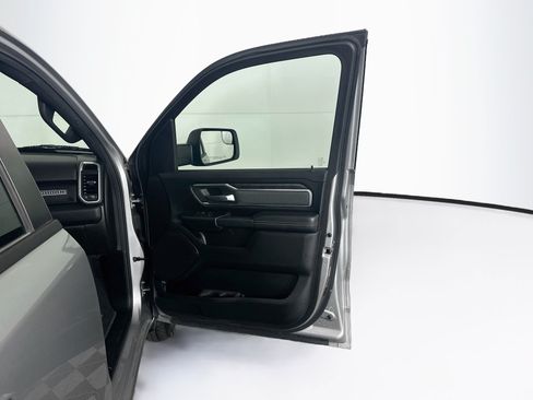 Used 2019 RAM 1500 Big Horn RWD image 31