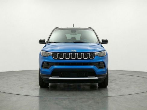 Used 2025 Jeep Compass Limited image 2
