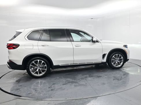 Used 2026 BMW X5 xDrive40i image 8