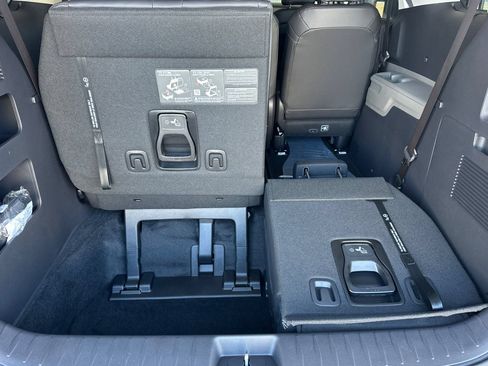 New 2026 Kia Carnival SX FWD image 15