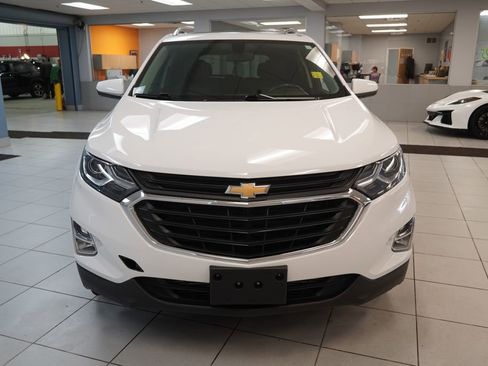 Used 2018 Chevrolet Equinox LT w/ Sun & Infotainment Package image 11
