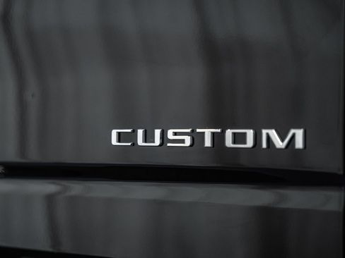 Used 2024 Chevrolet Silverado 2500 Custom image 23