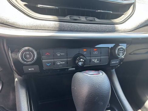 Used 2024 Jeep Compass Sport w/ Mopar Graphics Package AWD/4WD image 24