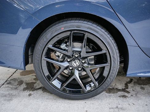 Certified 2025 Honda Civic Sport image 13