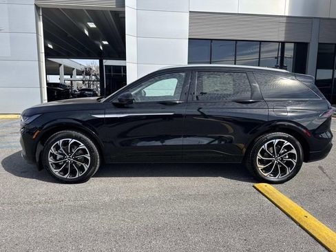 New 2026 Lincoln Nautilus Reserve image 6