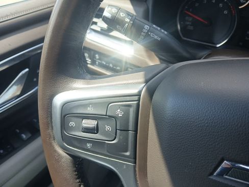 Used 2021 Chevrolet Tahoe Z71 AWD/4WD image 32