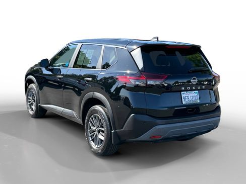 Used 2023 Nissan Rogue S FWD image 3