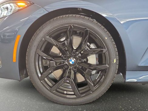 New 2026 BMW 330i Sedan w/ M Sport Package RWD image 21