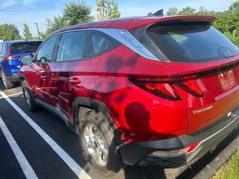 Used 2024 Hyundai Tucson SE AWD/4WD image 4