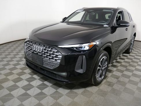 Used 2025 Audi Q5 Premium w/ Convenience Package AWD/4WD image 26