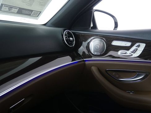 Used 2019 Mercedes-Benz E 300 image 27