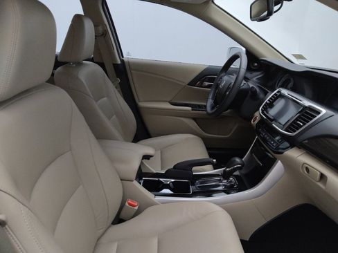 Used 2016 Honda Accord EX-L image 21