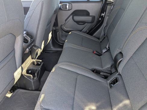 New 2025 Jeep Gladiator Sport image 14