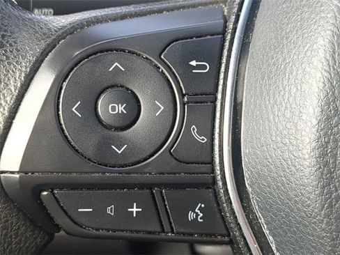 Used 2020 Toyota Camry LE image 21