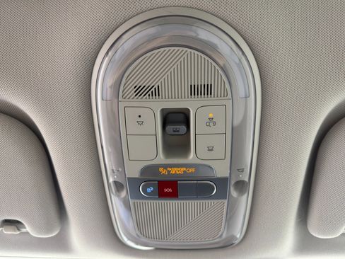 Used 2022 Hyundai Ioniq 5 Limited image 30