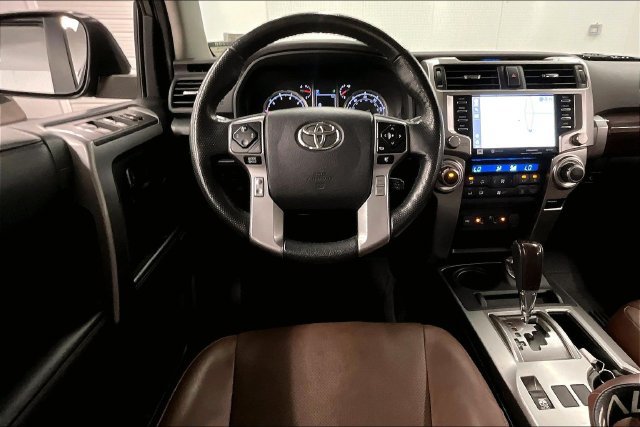 Used 2023 Toyota 4Runner Limited AWD/4WD image 5