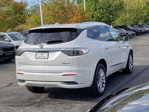 Used 2022 Buick Enclave Avenir w/ Avenir Technology Package image 5