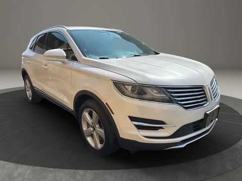 Used 2018 Lincoln MKC Premiere image 3