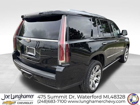 Used 2016 Cadillac Escalade Premium AWD/4WD image 3