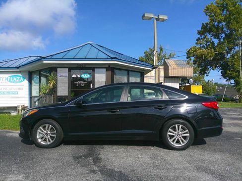 Used 2017 Hyundai Sonata SE w/ Cargo Package FWD image 10