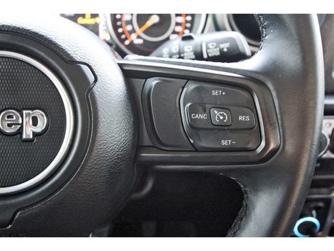 Used 2022 Jeep Wrangler Unlimited Sport AWD/4WD image 18