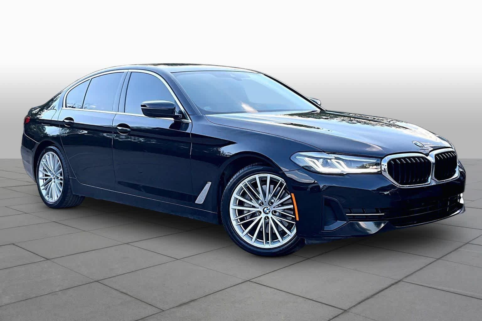 Used 2021 BMW 530e w/ Premium Package RWD image 3