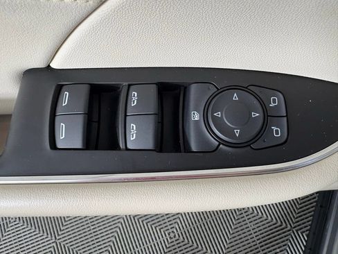 Used 2021 Buick Envision Preferred FWD image 18