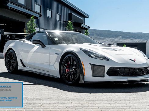 Used 2016 Chevrolet Corvette Z06 w/ 3LZ Preferred Equipment Group RWD image 1