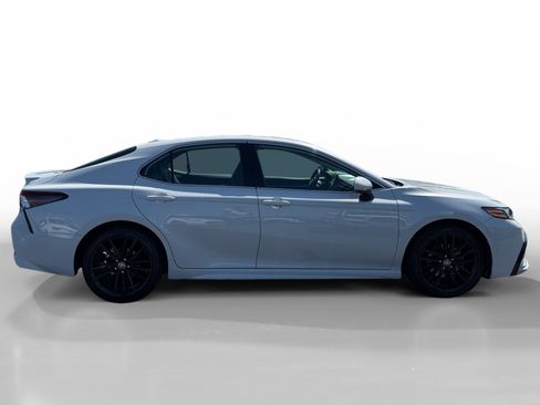 Used 2024 Toyota Camry XSE FWD image 6