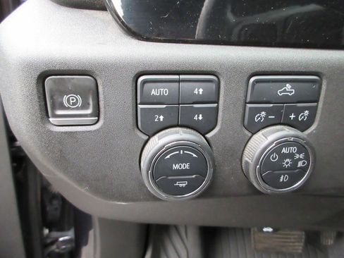 Certified 2022 Chevrolet Silverado 1500 RST AWD/4WD image 25