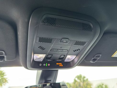 Used 2020 Cadillac XT6 Premium Luxury image 27