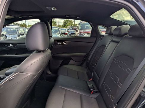 Used 2024 Kia Forte GT-Line w/ GT-Line Premium Package FWD image 12