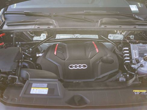 Used 2023 Audi SQ5 Premium Plus w/ Premium Plus Package image 30