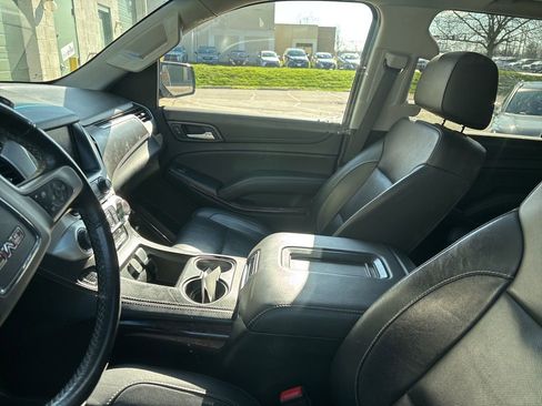 Used 2018 GMC Yukon SLT w/ Premium Edition image 7