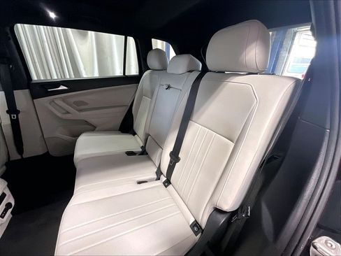 Certified 2023 Volkswagen Tiguan SE R-Line AWD/4WD image 15