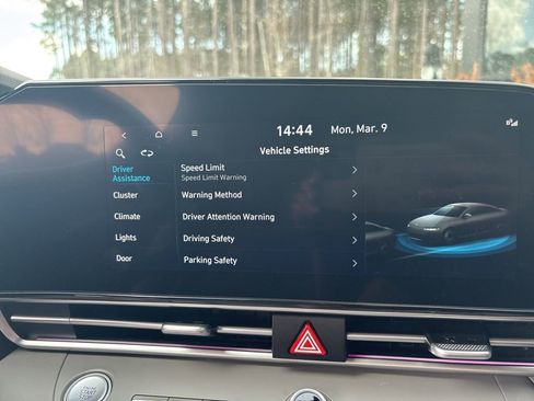 Used 2024 Hyundai Elantra SEL image 37