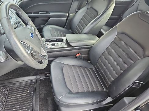 Used 2018 Ford Fusion SE image 17